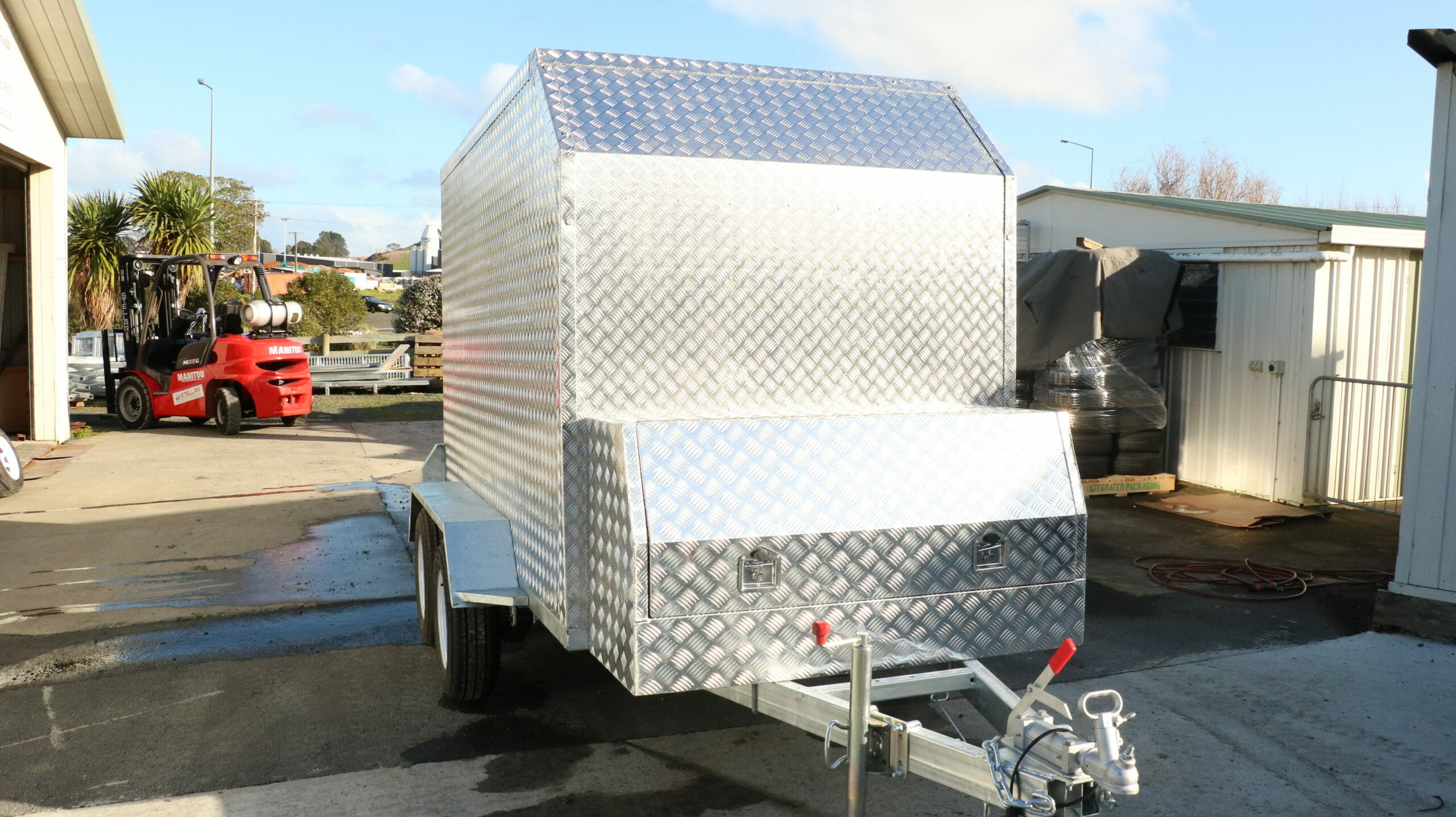 10 x 5 Super Heavy Duty Enclosed Tandem Braked Trailer Tui Trailers